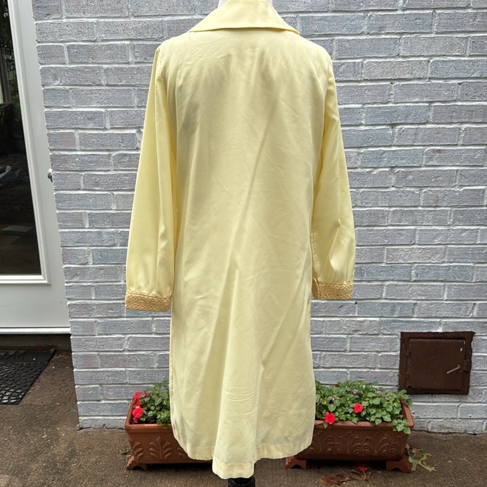 Vintage 50s AinR Jr. yellow w/ lace detail Shift Dress 
Large - Picture 5 of 13
